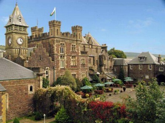 Craig y Nos Castle West Glamorgan Wedding Venue front courtyard