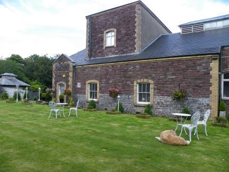 Wedding Venues South Wales - Craig y Nos Castle Theatre Gardens